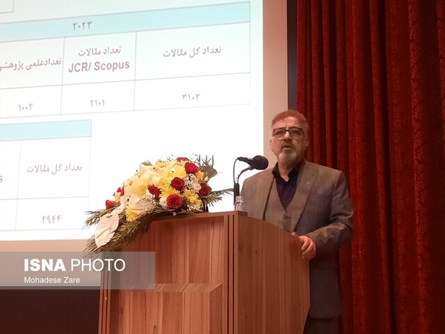 رئیس دانشگاه فردوسی: حل مسائل اجتماعی و صنعتی، جایگاه دانشگاه را ارتقا می‌دهد